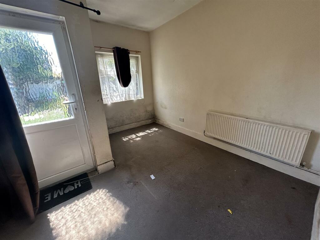FLAT 1