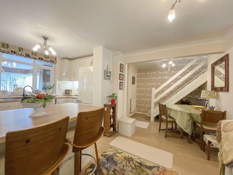 LIVING ROOM/DINER/KITCHEN