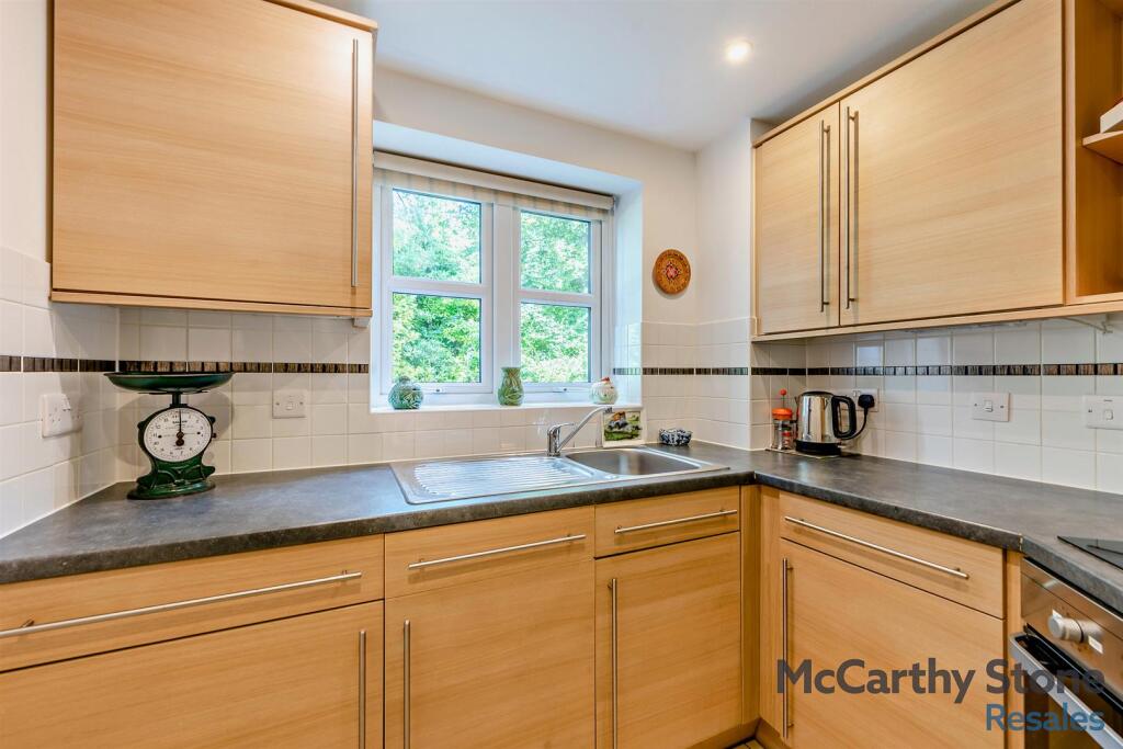 8663668-interior04-800.jpg