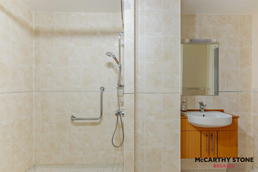 8606222-interior03-800.jpg