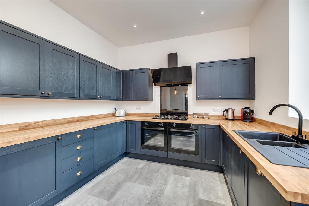 Kitchen/Breakfast Room 2