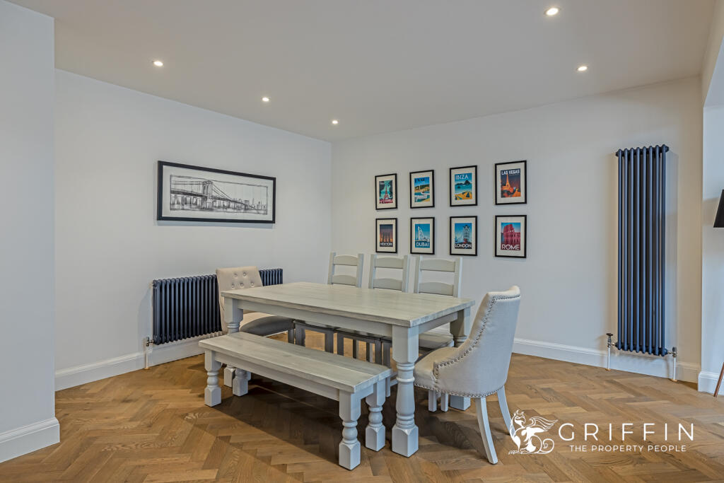 Kitchen &amp; Dining