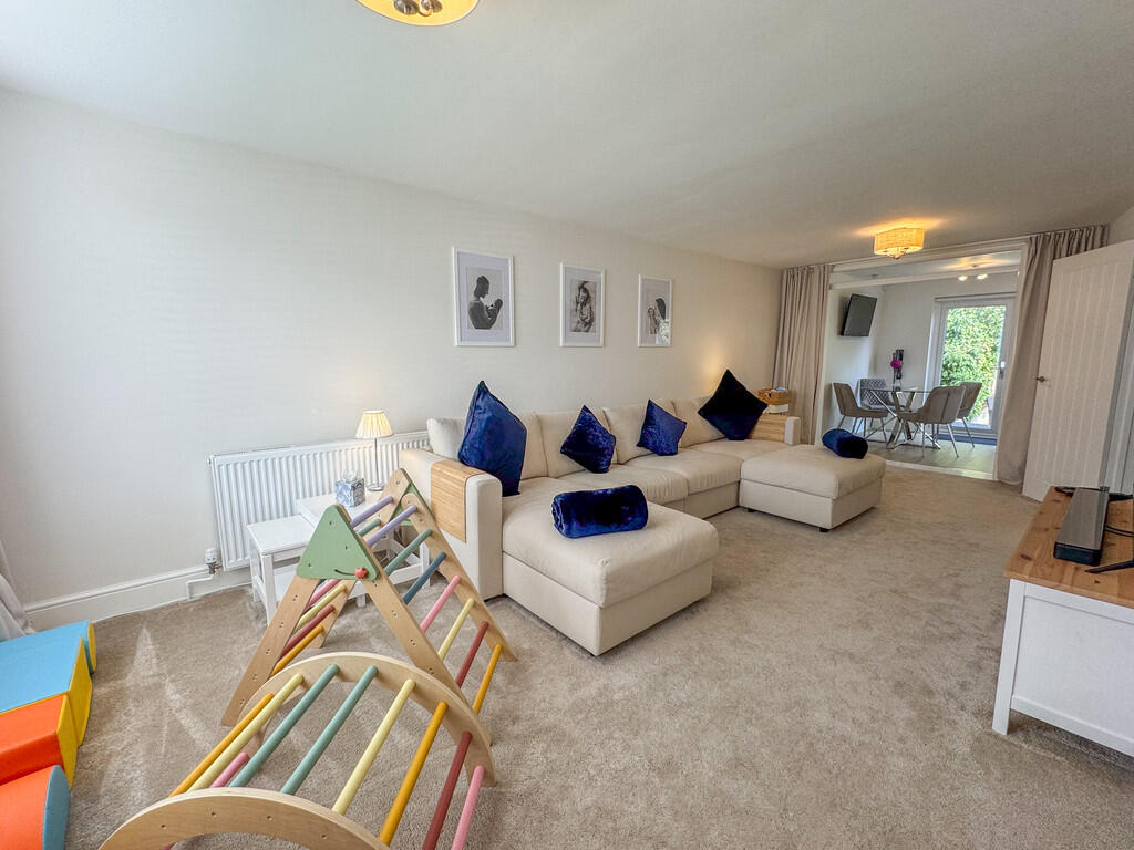 lounge 3
