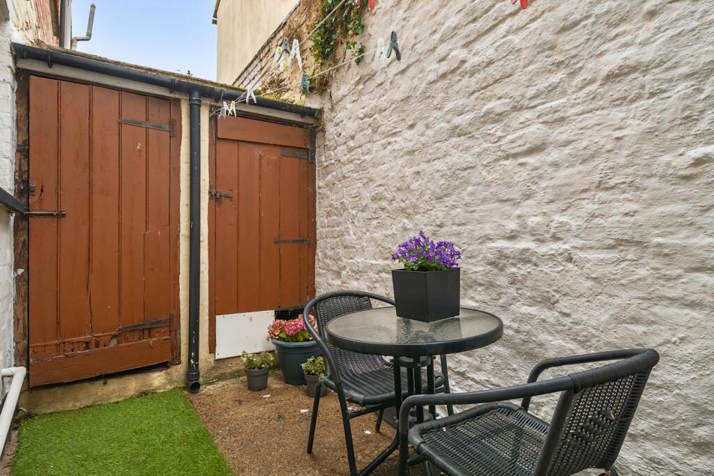 1342975-6-68a47b1b0bbf6