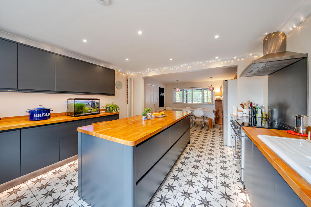 Kitchen/Dining Room