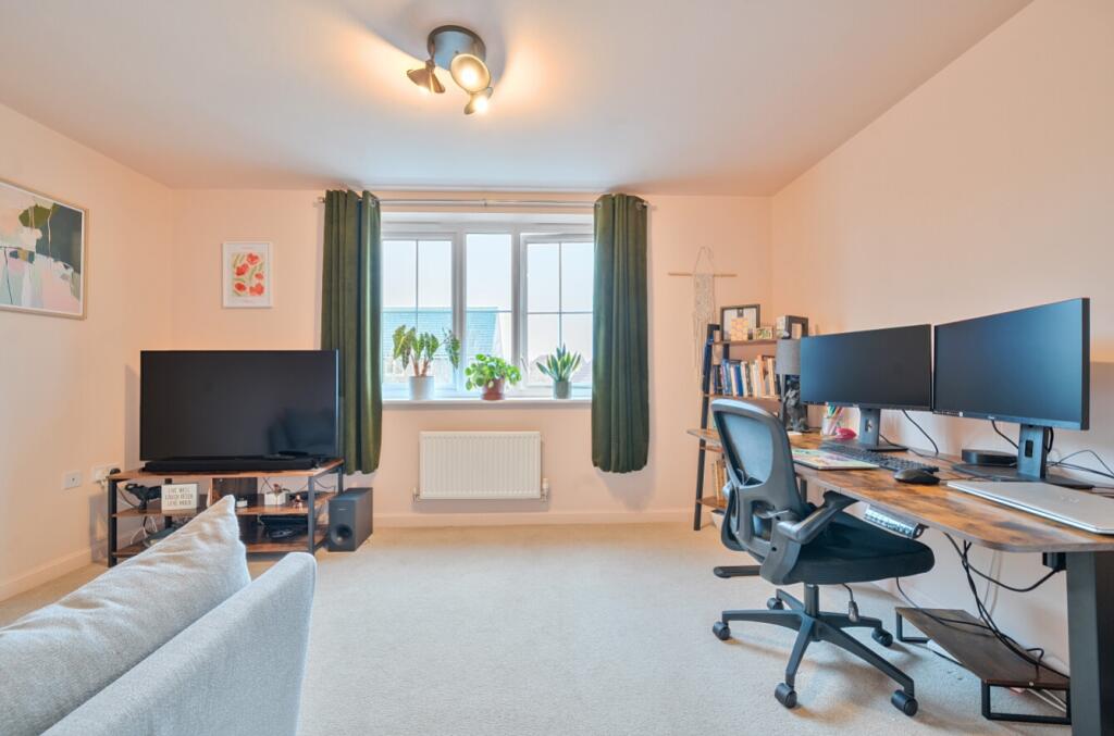 1380290-20-690e3b5fe364b-ARW-1