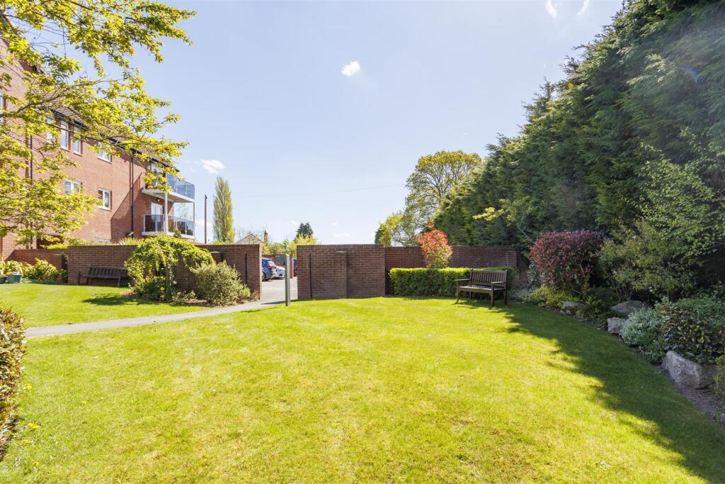 Flat_19_Smithson_Court__7.jpg