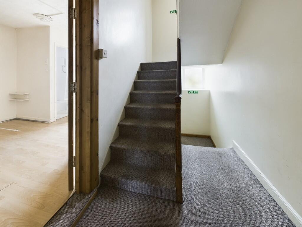 CAM03974G0-PR0102...