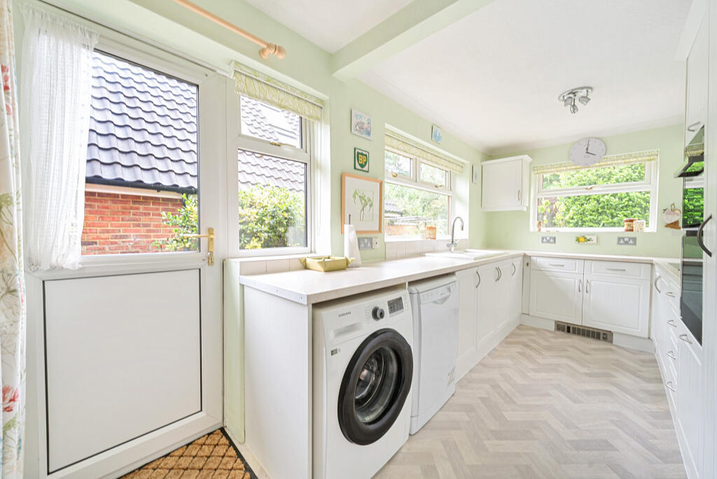 1300641-10-683f02...