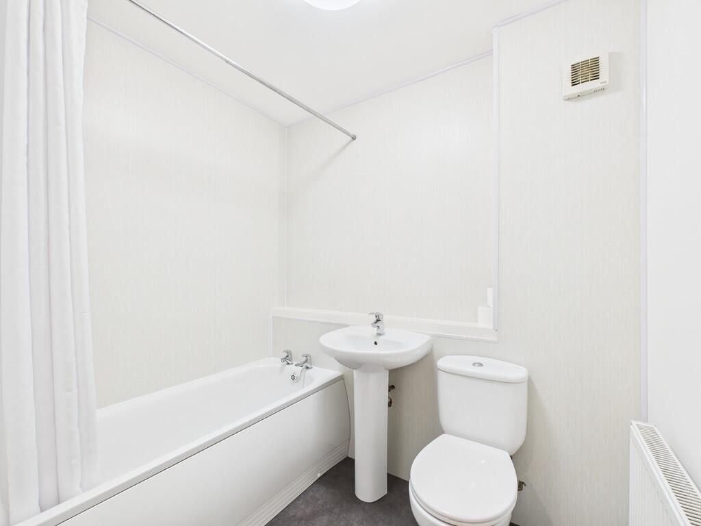 CAM05526G0-PR0048...