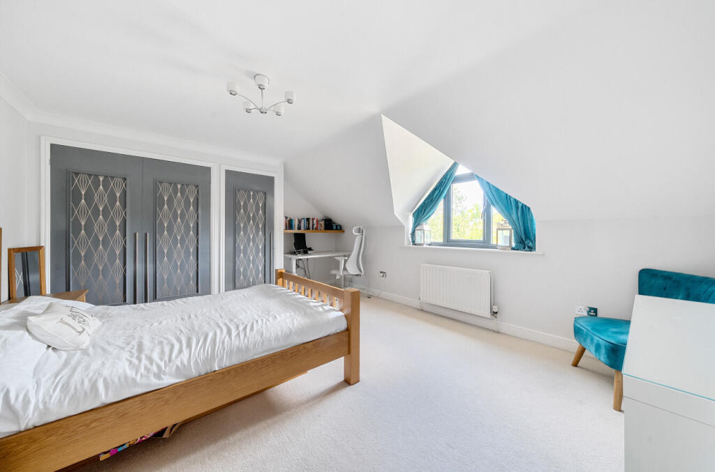 1317306-9-6863e5a...