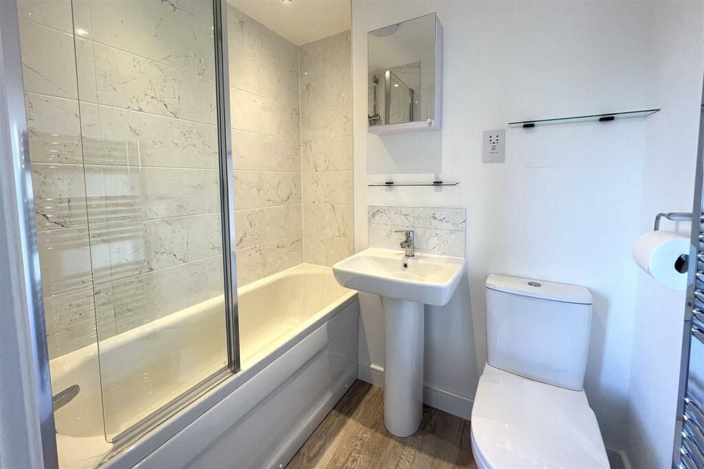 Bathroom.JPG