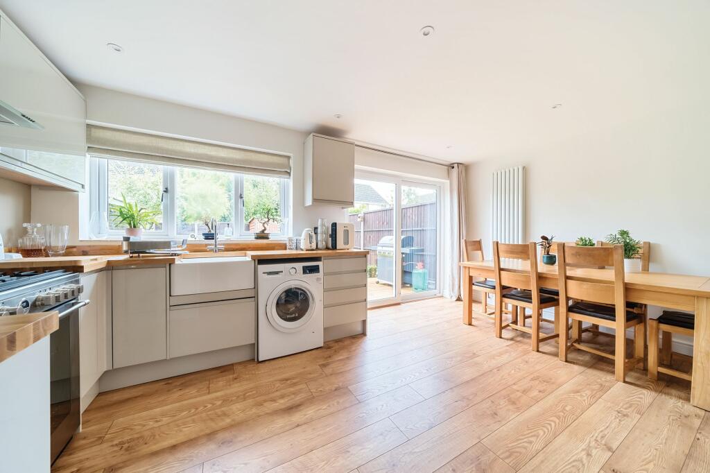 Kitchen/Dining room