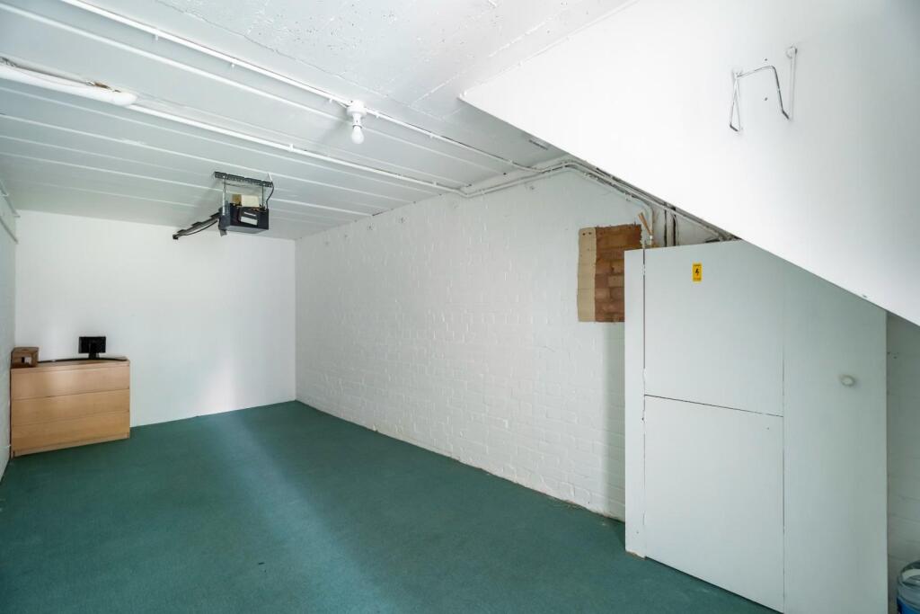 img2.jpg