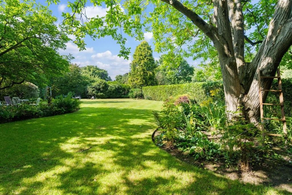 75862_Flat 5, Pixham Firs, Pixham Lane  (35).jpg