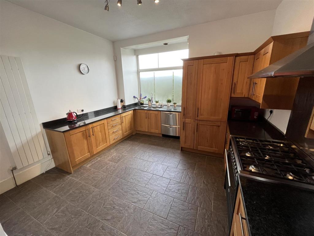 Dining Kitchen Aspect 2.jpg