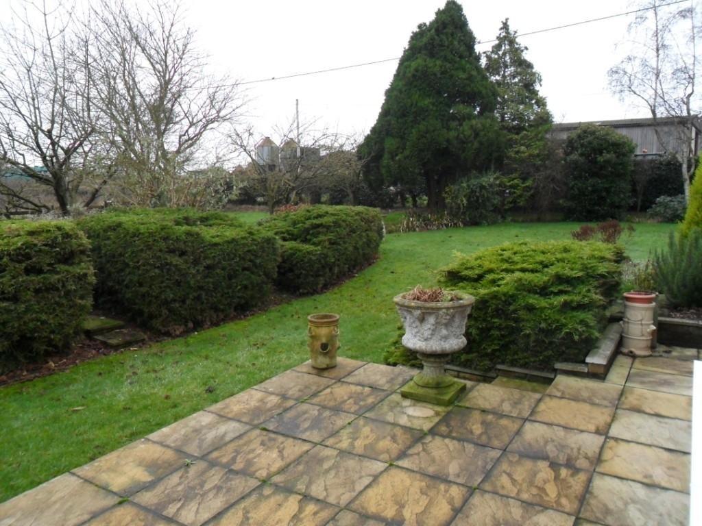       Gardens