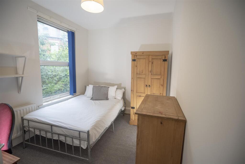 10 harcourt road bedroom 3.jpg