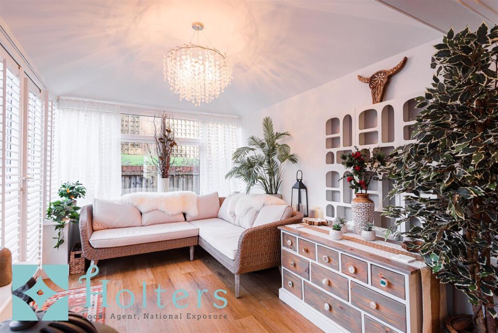 10 Highnam Crescent, Clee Hill-17.jpg