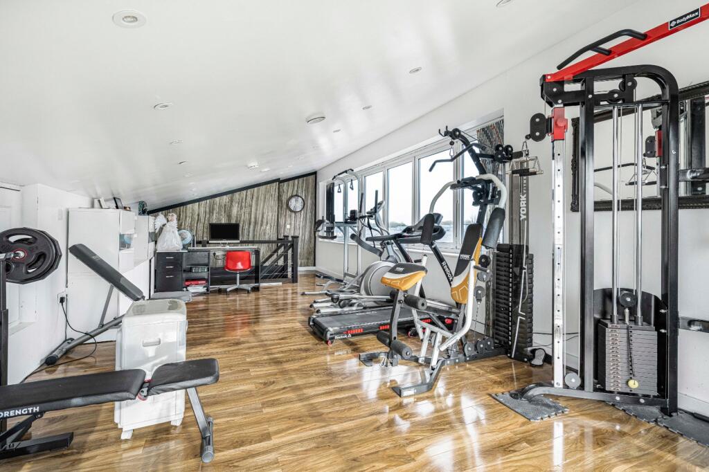 Bedroom Six/Gym