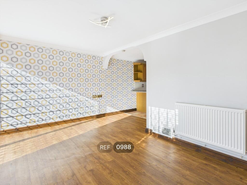 Kitchen &amp; Living area