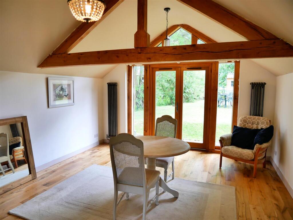 VAULTED GARDEN ROOM/SECOND BEDROOM