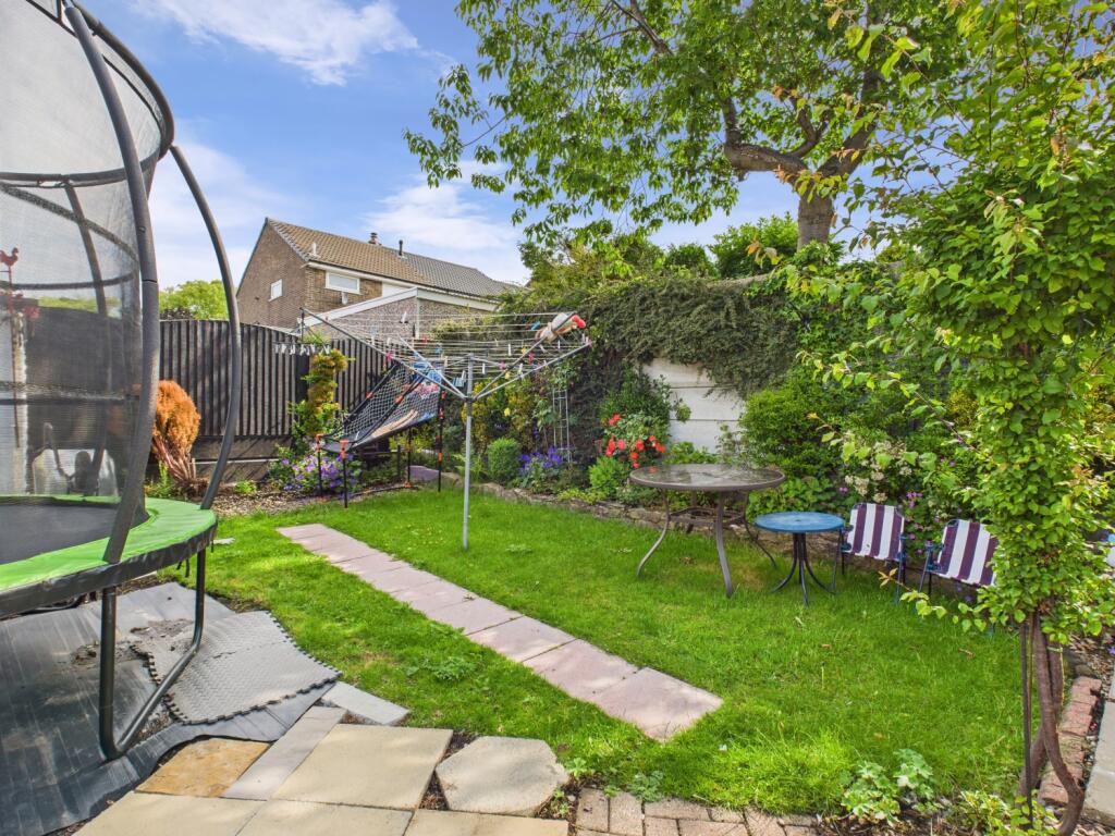 CAM03729G0-PR0063-STILL016