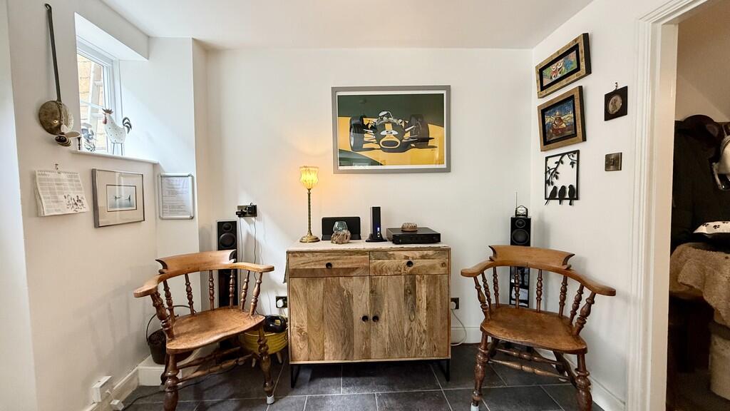 Kitchen/dining ro...