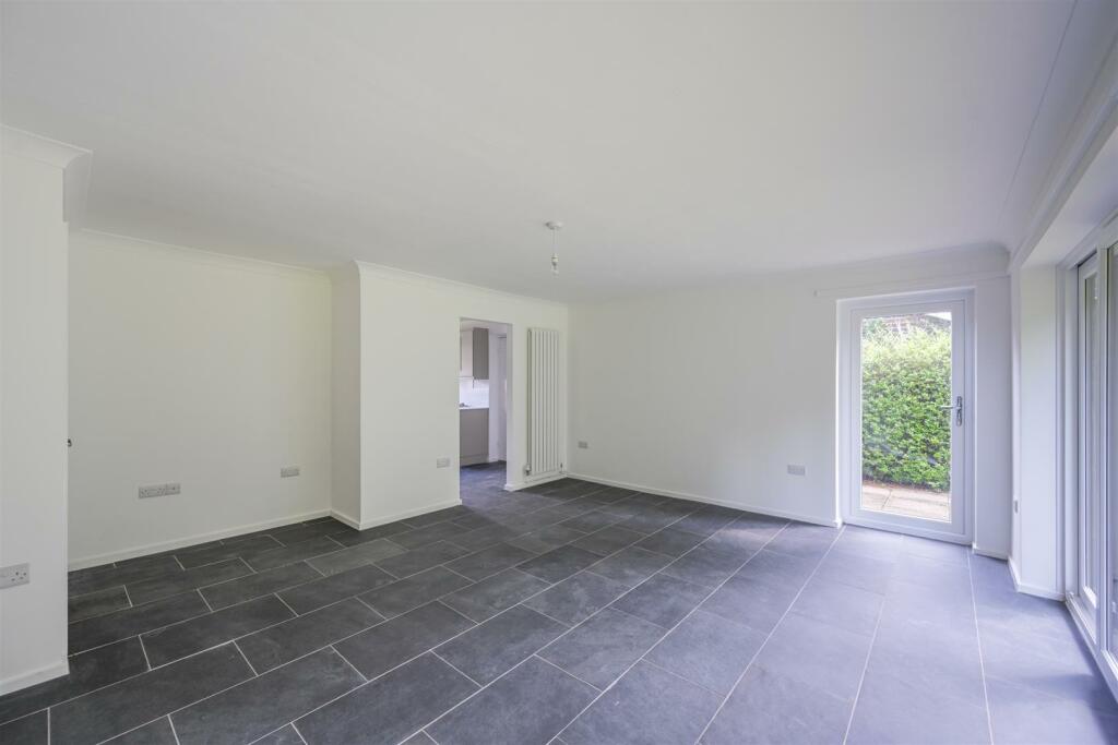 8 Erasmus Way (21 of 40).jpg