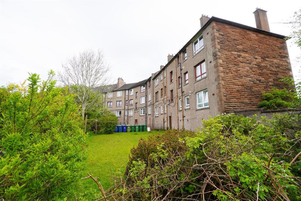 exteranl rear - garden area.jpg