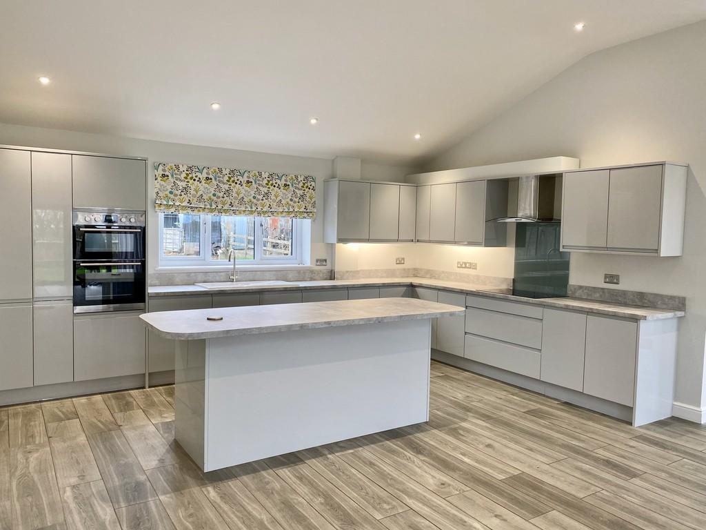 Kitchen Showing I...