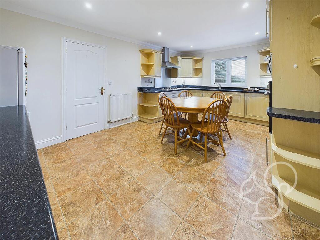 Kitchen/Breakfast Room