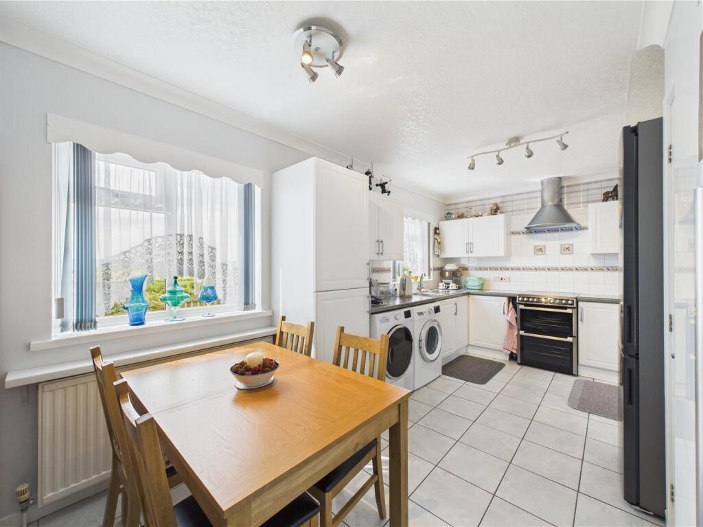 KITCHEN/ DINER