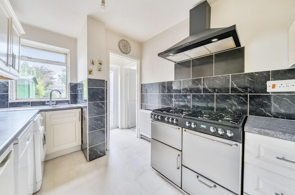 1369387-15-68f0a4...