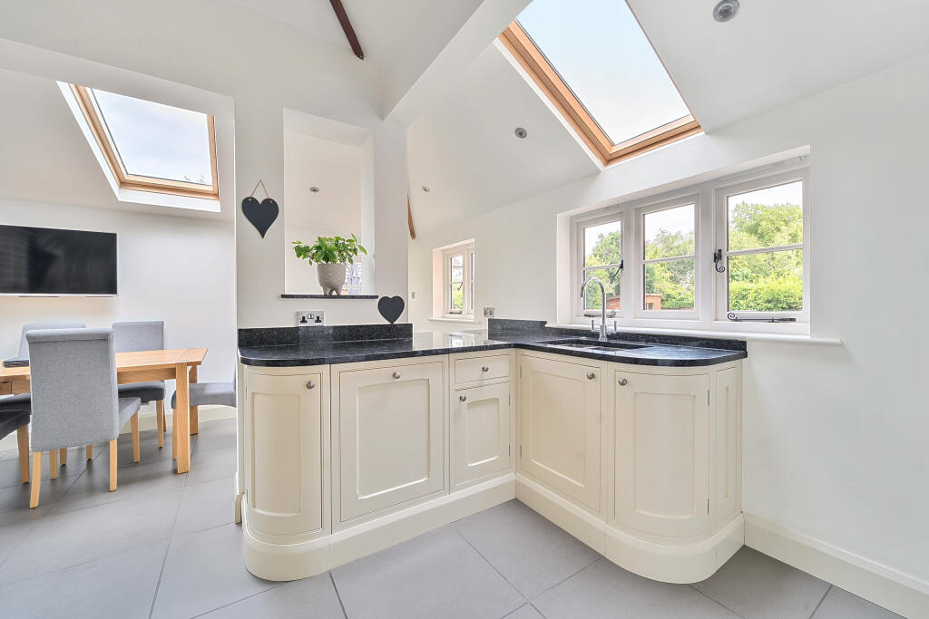 Open Plan Kitchen / Breakfast Room