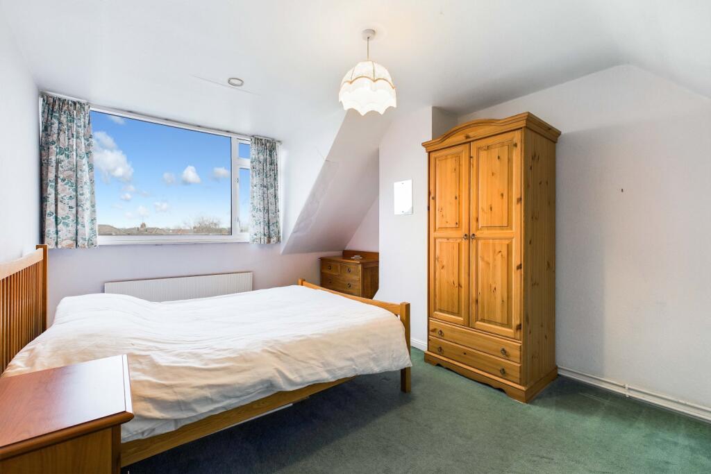 CAM03162G0-PR0208-STILL025