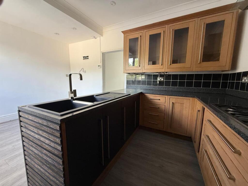 Kitchen /  Dining Space