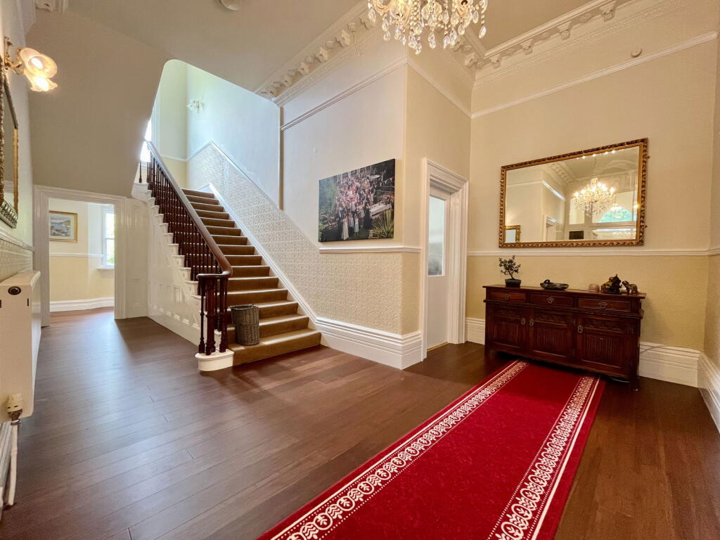 Seaway Lane, Torquay, TQ2 6PS