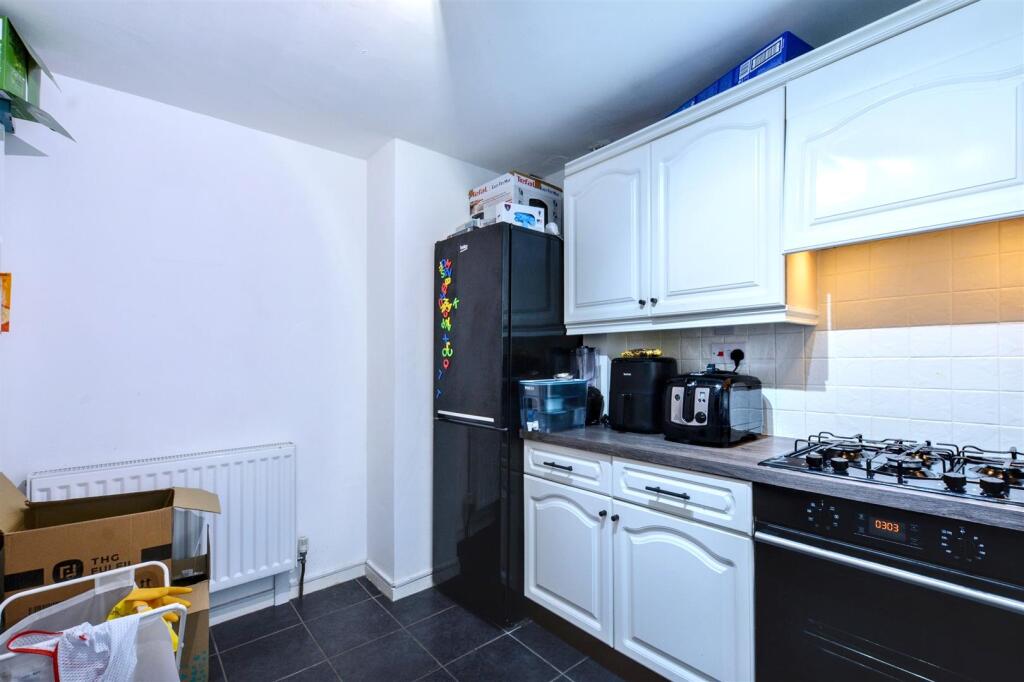 Kitchen_1.jpeg