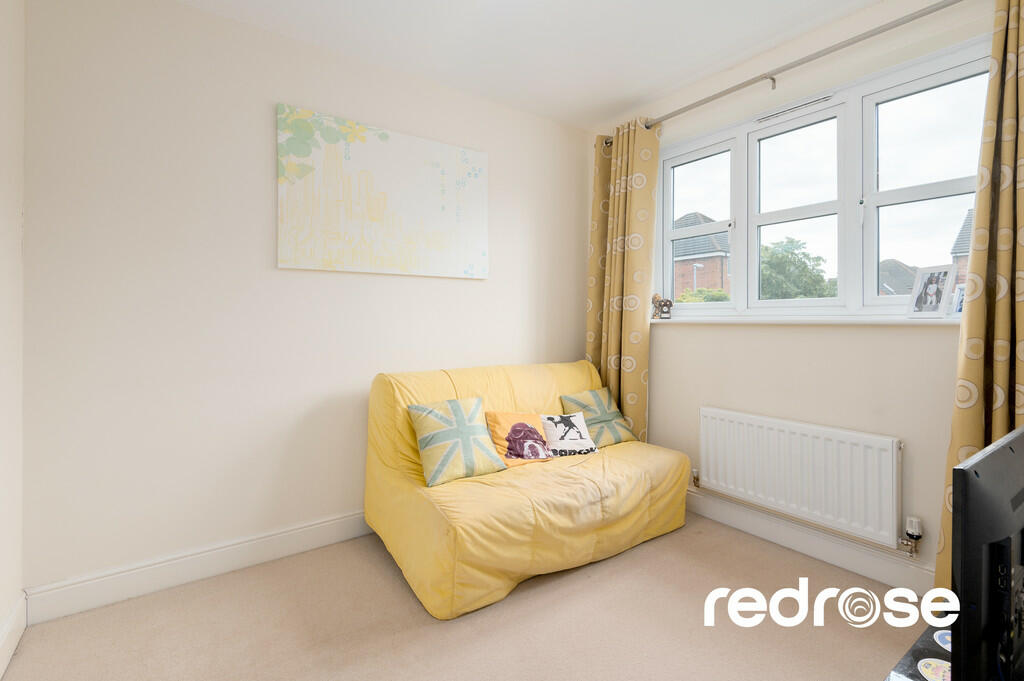 11 Robinson Close...