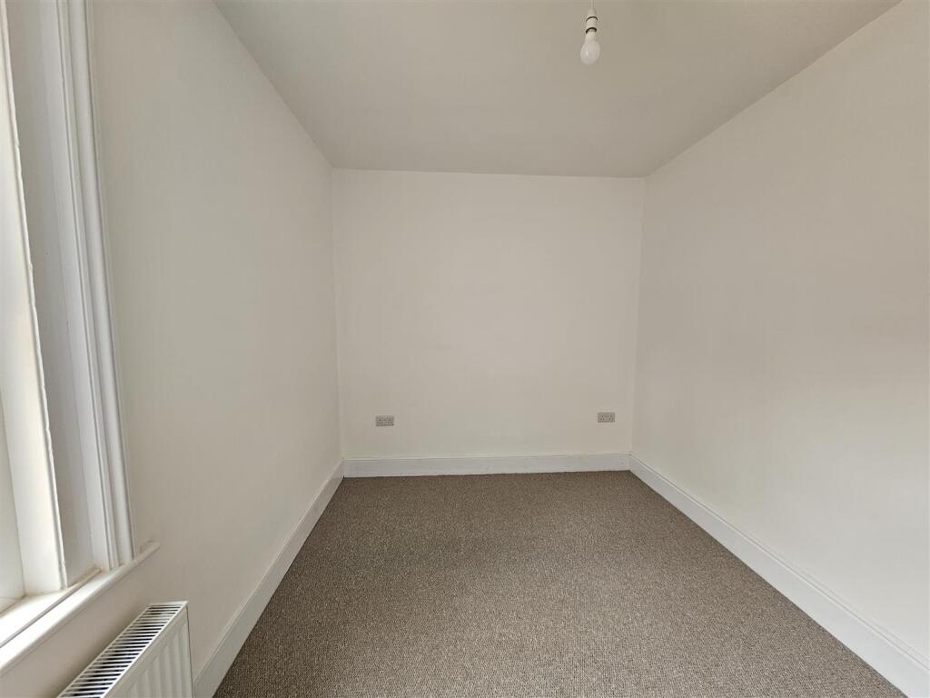 REAR BEDROOM 1