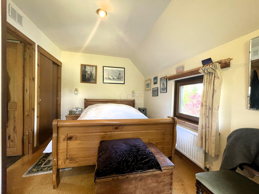 6 Bedroom 3a.JPG