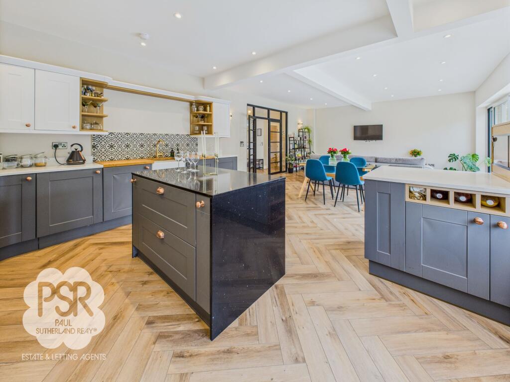 Capacious Kitchen/Living Area