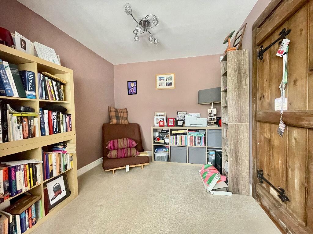 office/bedroom 4