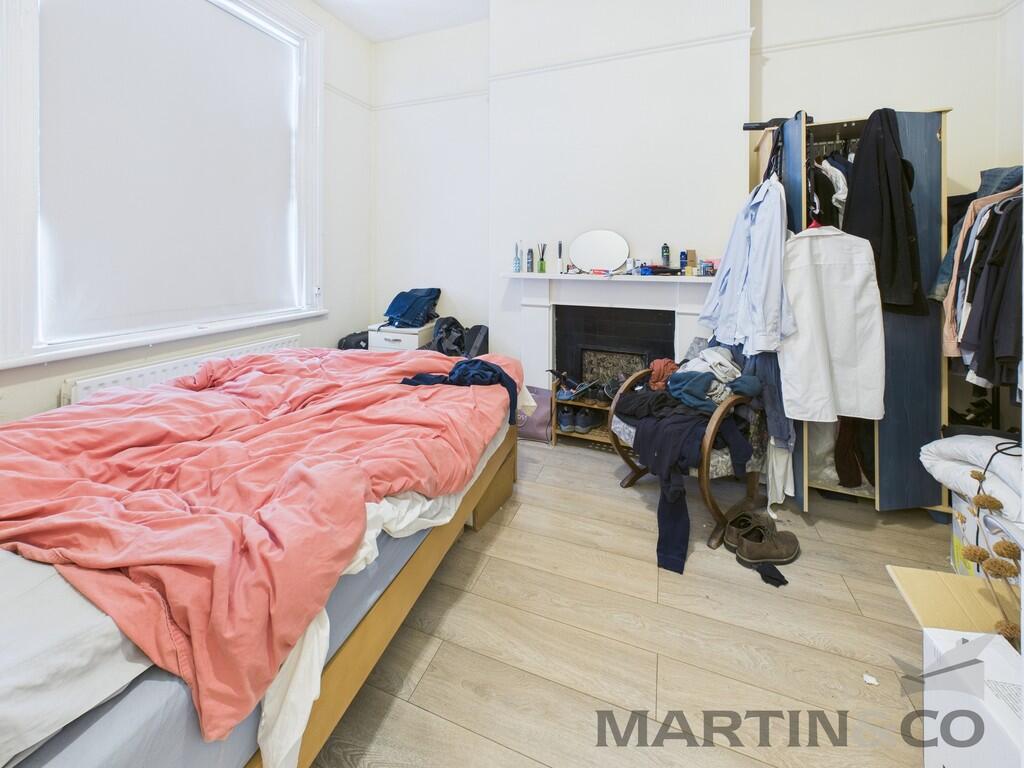 Flat 3 - Bedroom ...