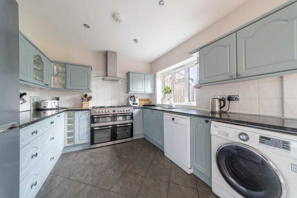 2 Wheatsheaf Lane...