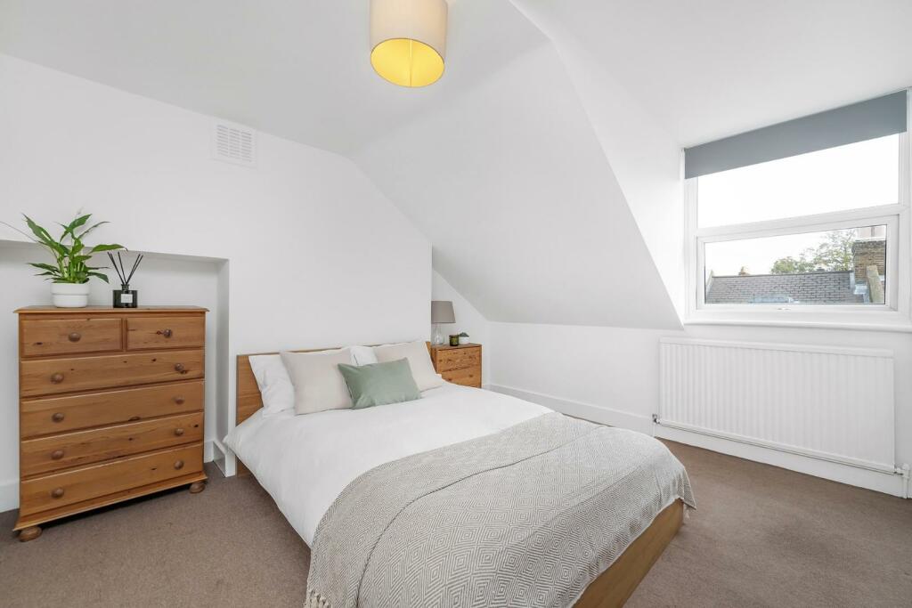 Bedroom 4.JPG