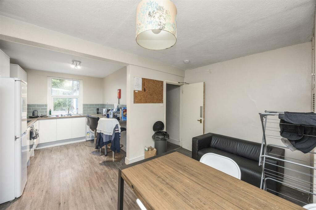 Kitchen/ Diner