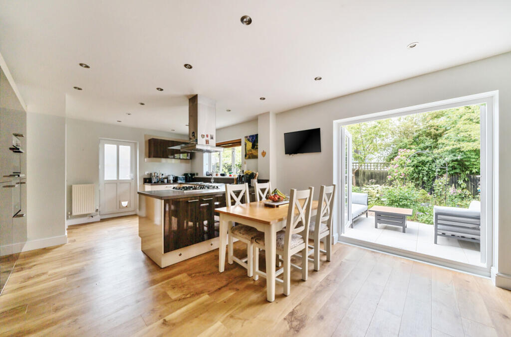 1295640-38-682b48...