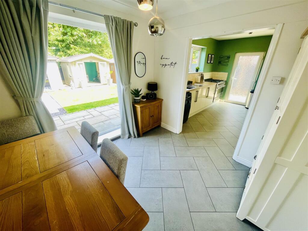 Open Plan Kitchen/Dining Room